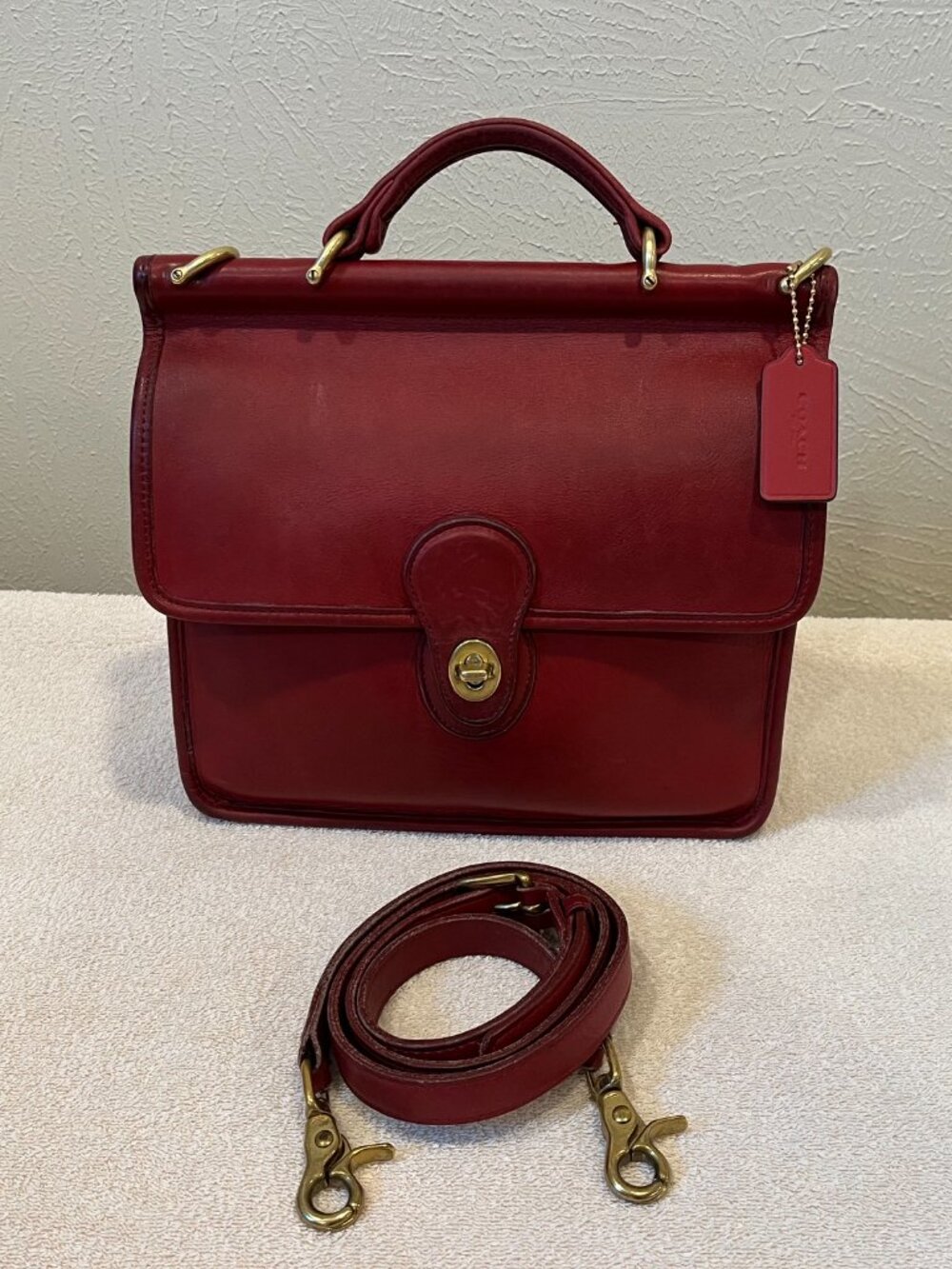 Vintage 90's Coach Red Willis Turn Lock Single Flap Leather Satchel Bag 9927